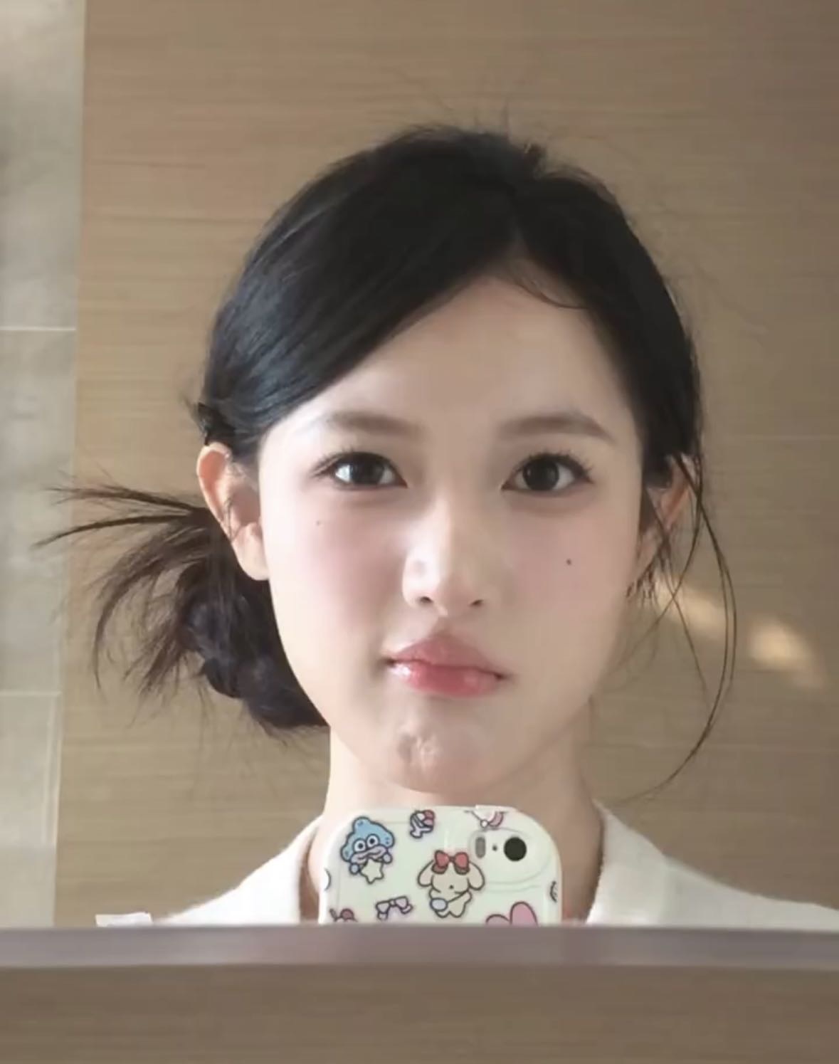 甜妹款侧丸子发型教程来喽^^